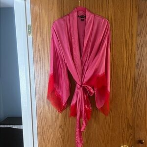 Victoria’s Secret 100% Silk Pink Robe. Red Lace Trim. 🩷
